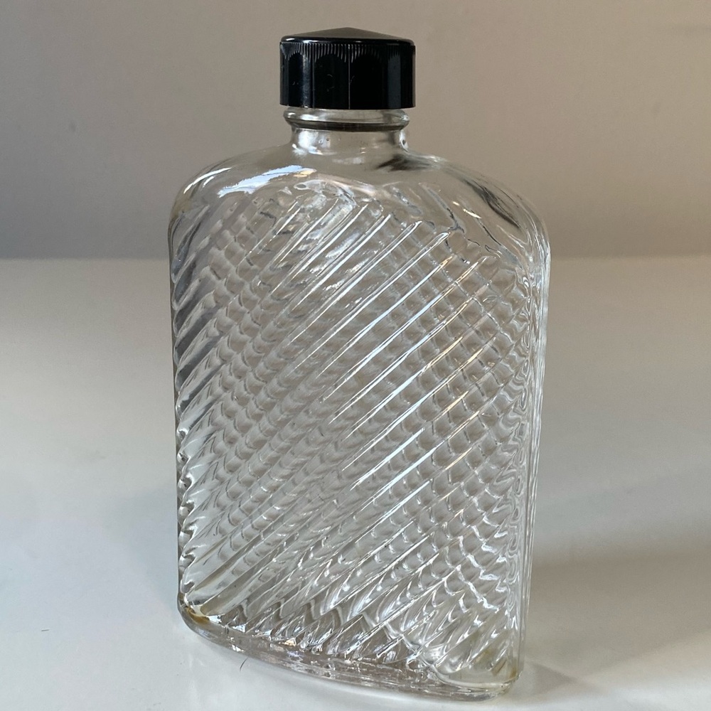 Vintage 1927 Universal Ribbed Glass Hip Flask – Prohibition  Era  Barware